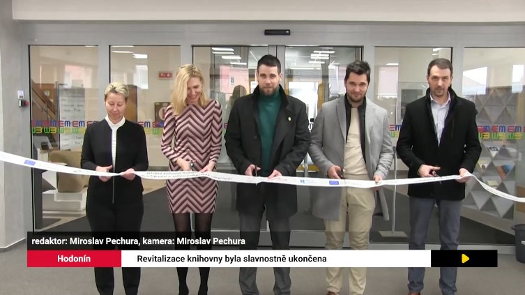 Zateplená střecha s fotovoltaickou elektrárnou, rozvody vzduchotechniky, nové vstupní dveře do oddělení pro dospělé a rekonstrukce výstavního sálu. To jsou nejdůležitější stavební práce, které v minulém období proběhly v městské knihovně v Hodoníně.
